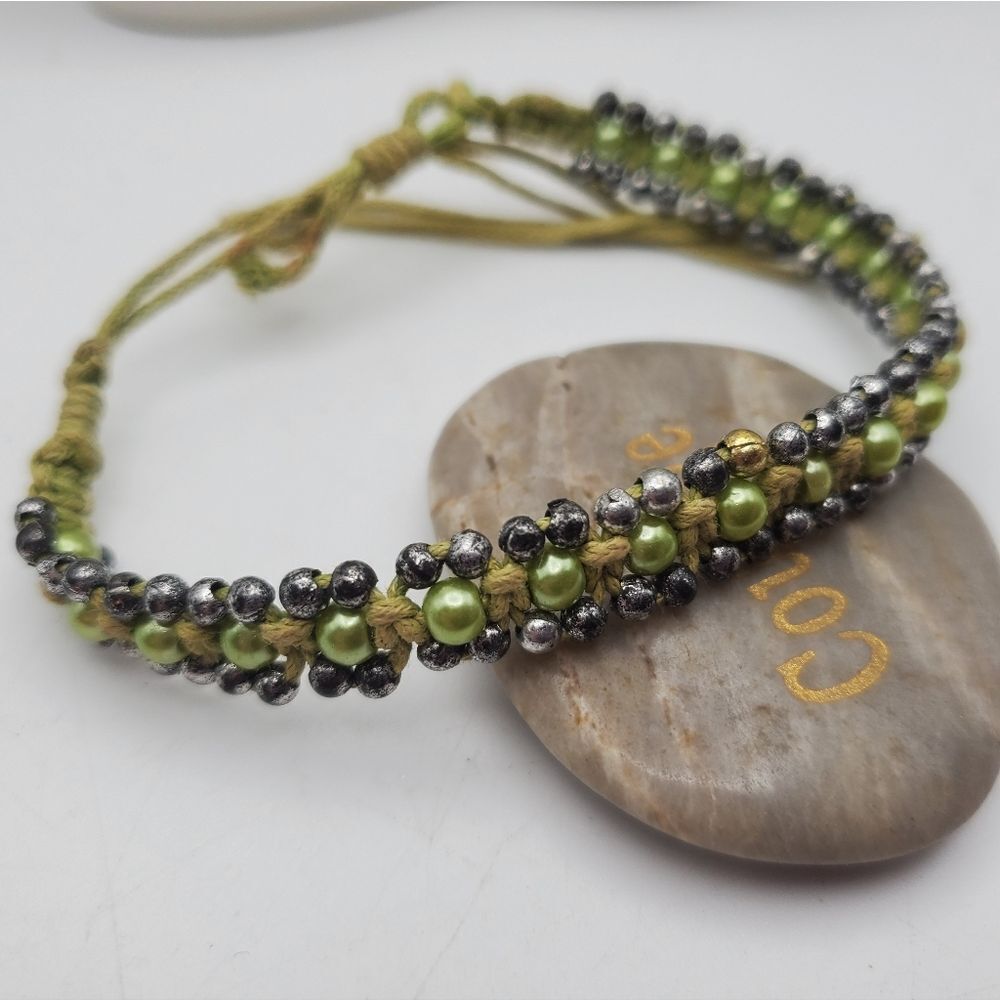 Green grape‎ cluster beaded braided wilderness bracelet